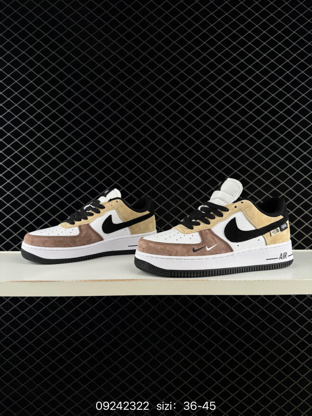 NIKE AIR FORCE 1-DV0788-012
